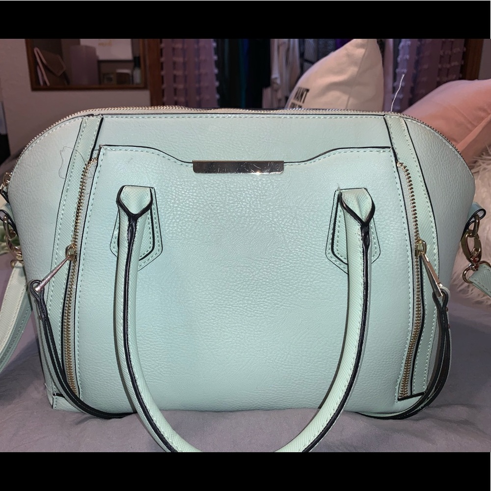 Shoulder purse